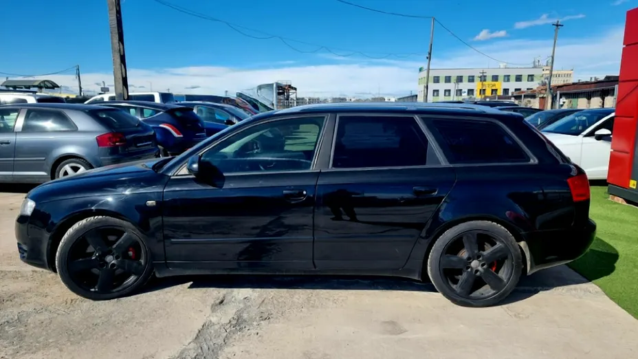AUDI A4 -