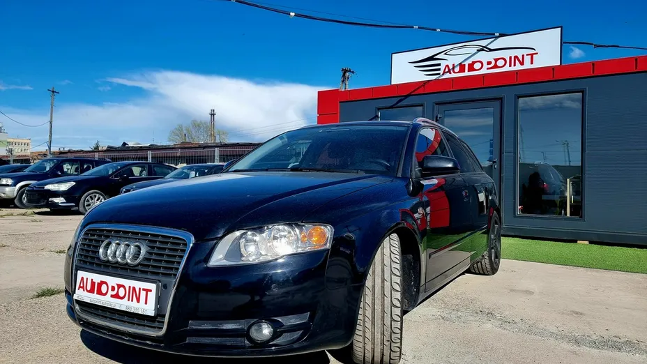 AUDI A4 -