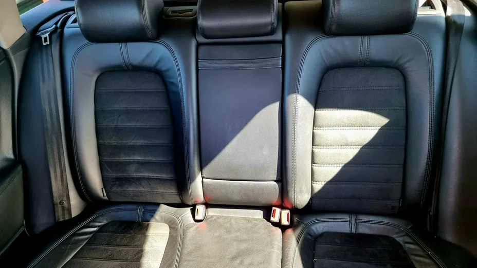 VOLKSWAGEN Passat -