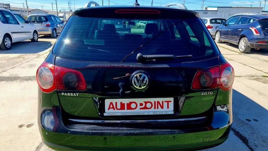 VOLKSWAGEN Passat -
