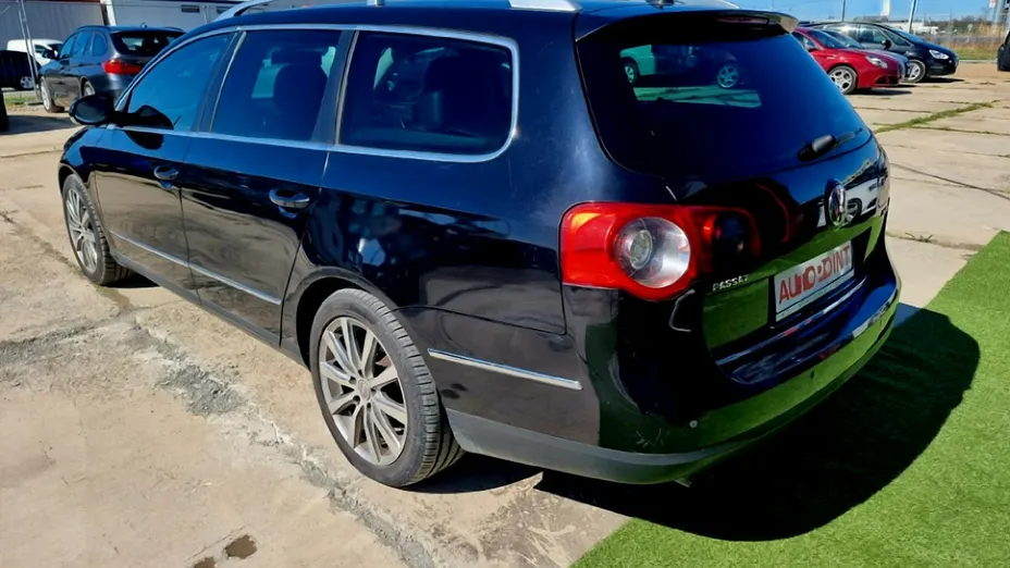 VOLKSWAGEN Passat -