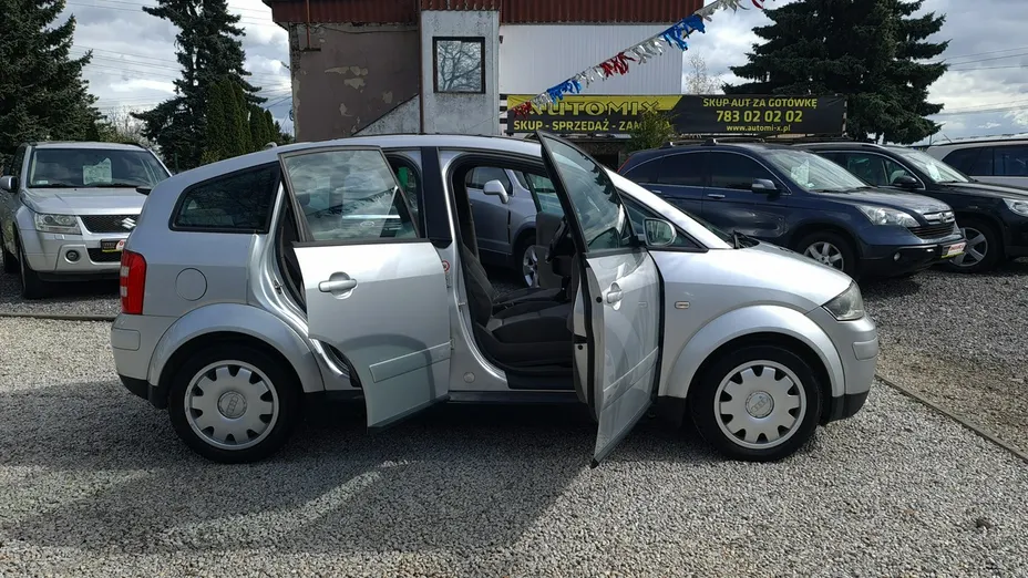 AUDI A2 -