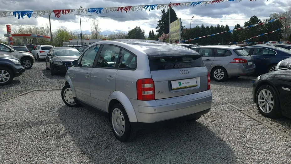 AUDI A2 -