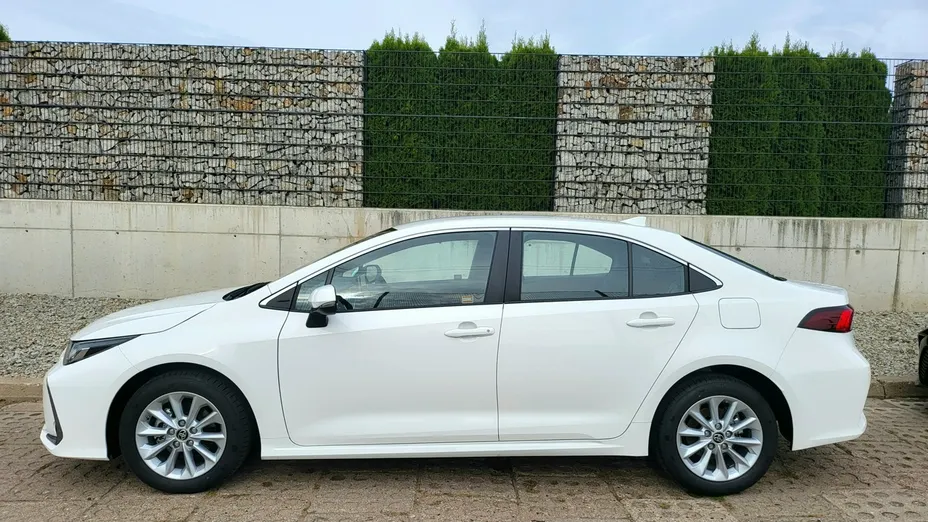 TOYOTA Corolla -