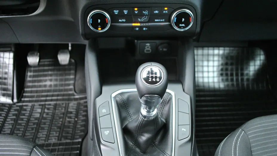 FORD Kuga -