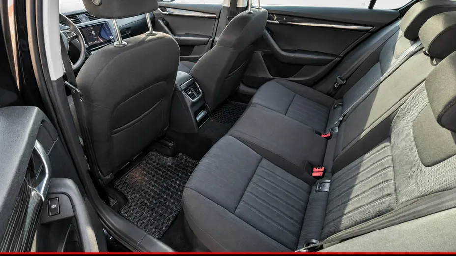 SKODA Octavia -