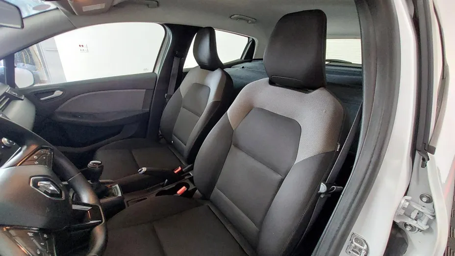RENAULT Clio -