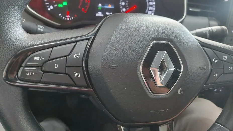 RENAULT Clio -