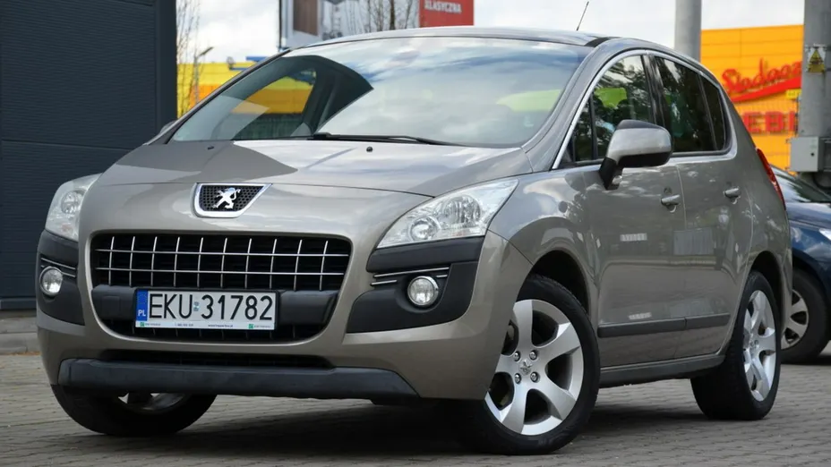 PEUGEOT 3008 -