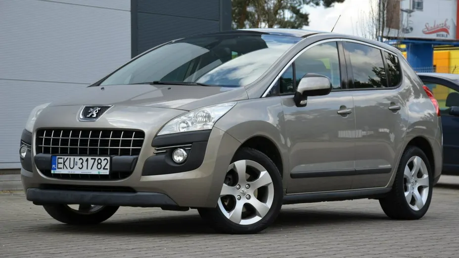 PEUGEOT 3008 -
