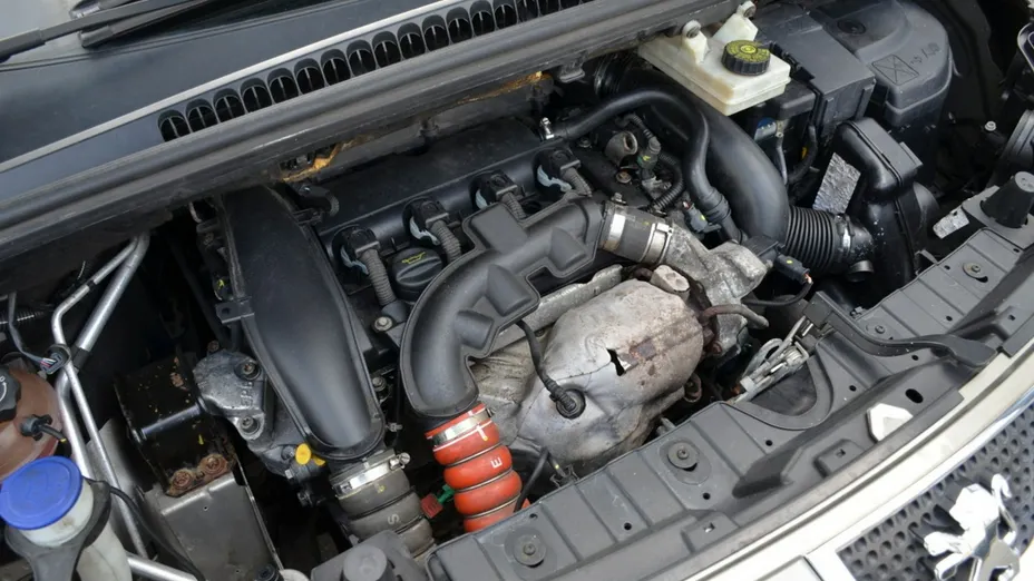 PEUGEOT 3008 -
