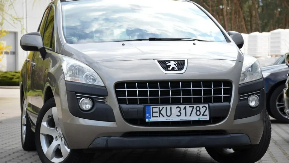PEUGEOT 3008 -