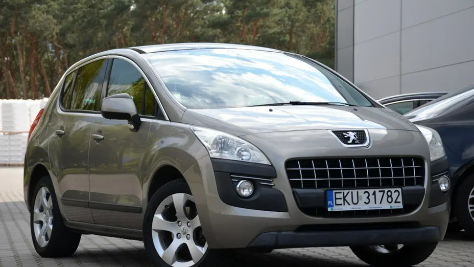 PEUGEOT 3008 -