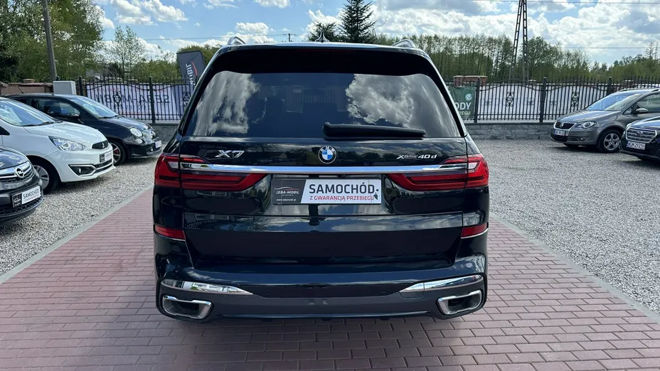 BMW X7 -