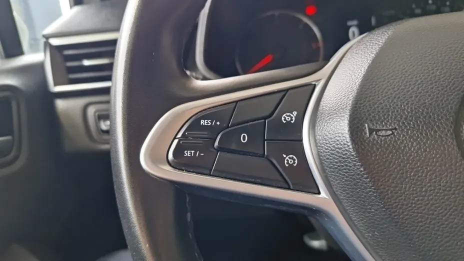 RENAULT Clio -