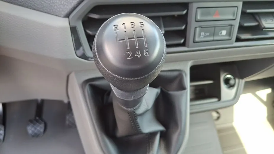 VOLKSWAGEN Crafter Crafter 35 BiTDI (14,4m3) Nowy