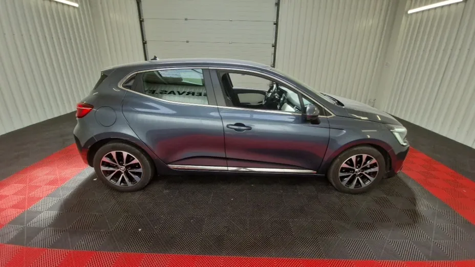 RENAULT Clio -
