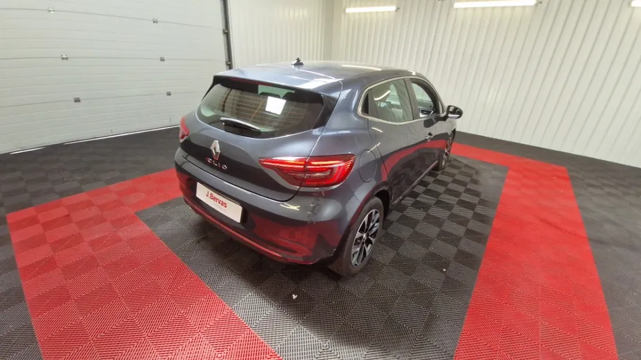 RENAULT Clio -