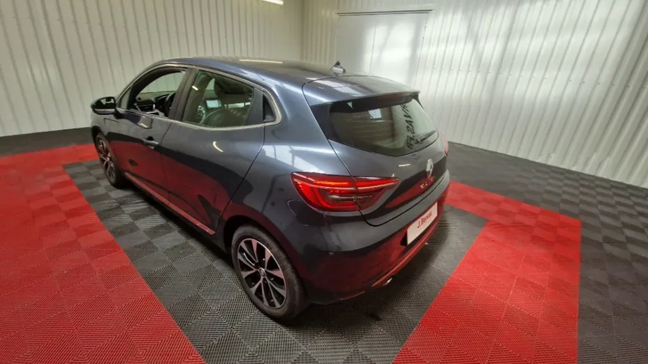 RENAULT Clio -
