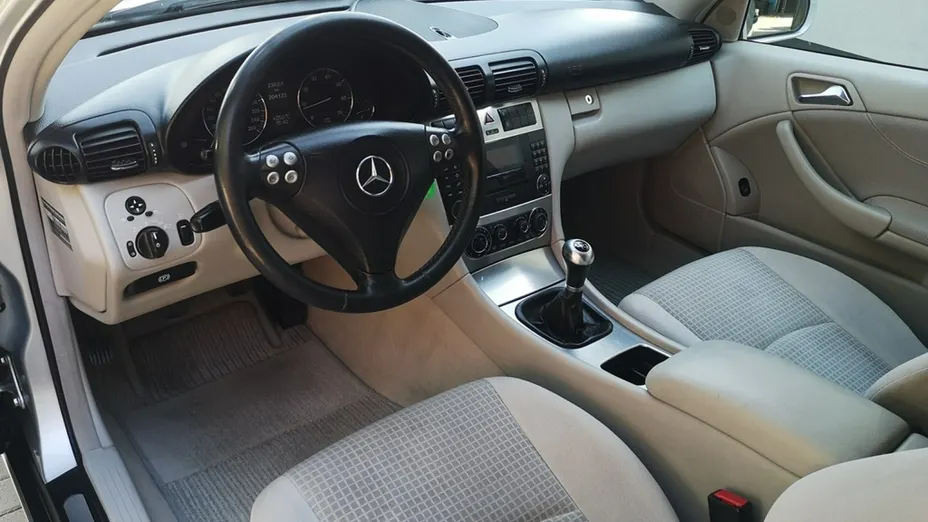 MERCEDES-BENZ C Klasa -