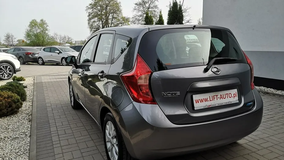 NISSAN Note -