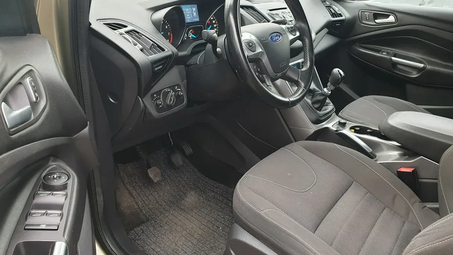 FORD Kuga -