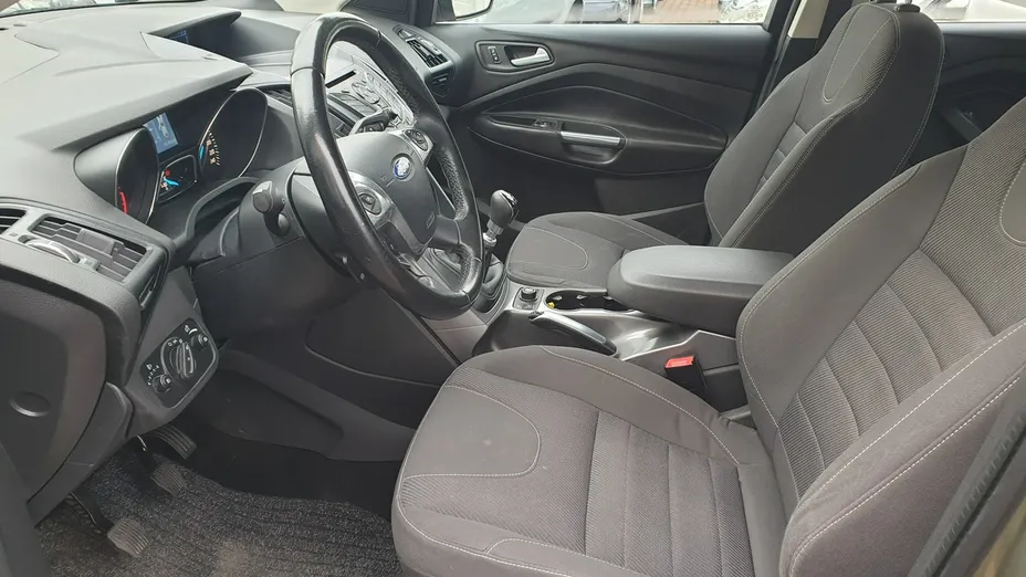 FORD Kuga -