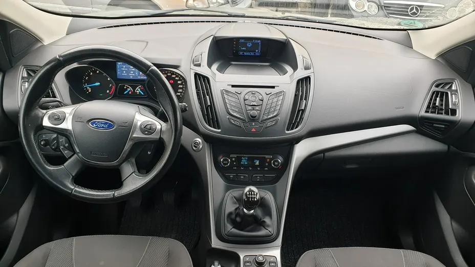 FORD Kuga -
