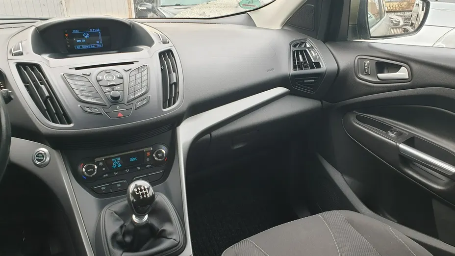 FORD Kuga -