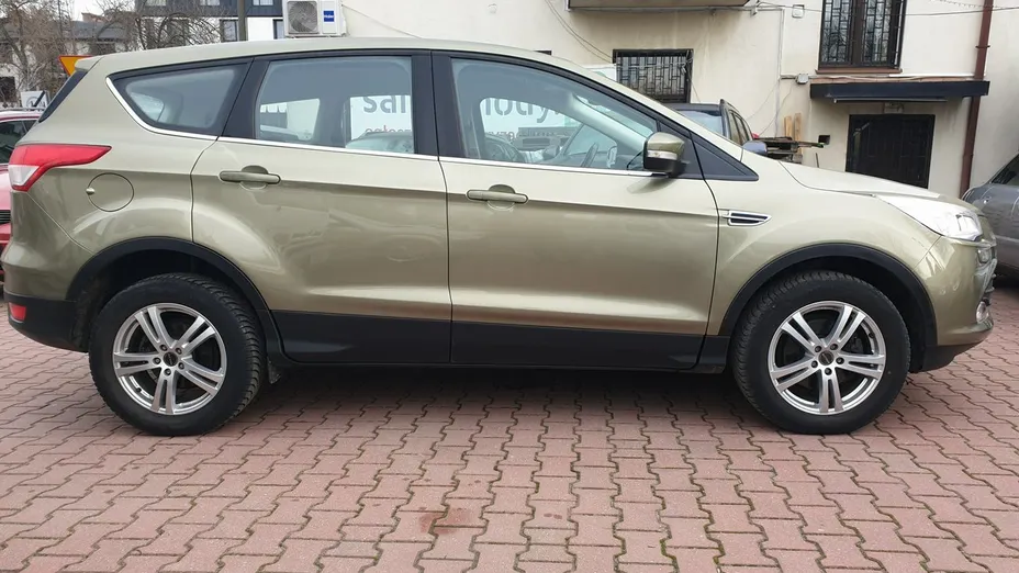 FORD Kuga -