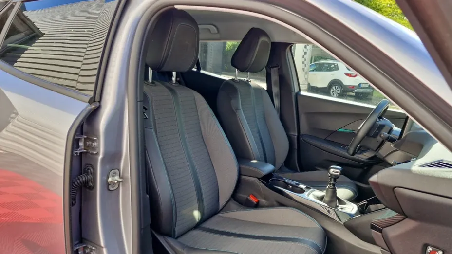 PEUGEOT 2008 -