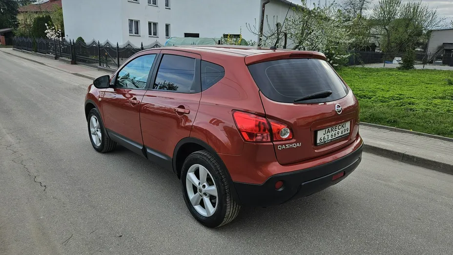 NISSAN Qashqai -