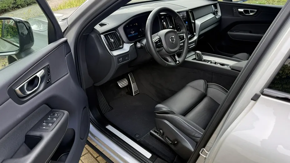 VOLVO XC60 -