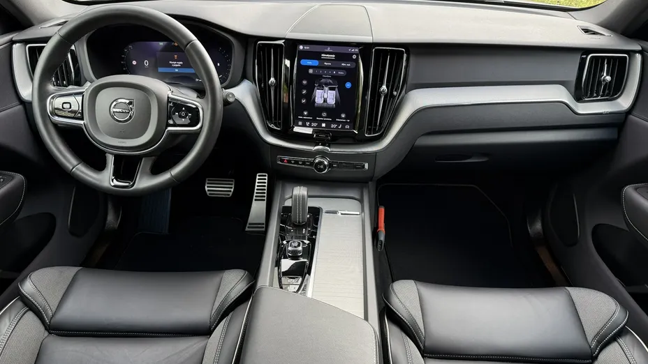 VOLVO XC60 -