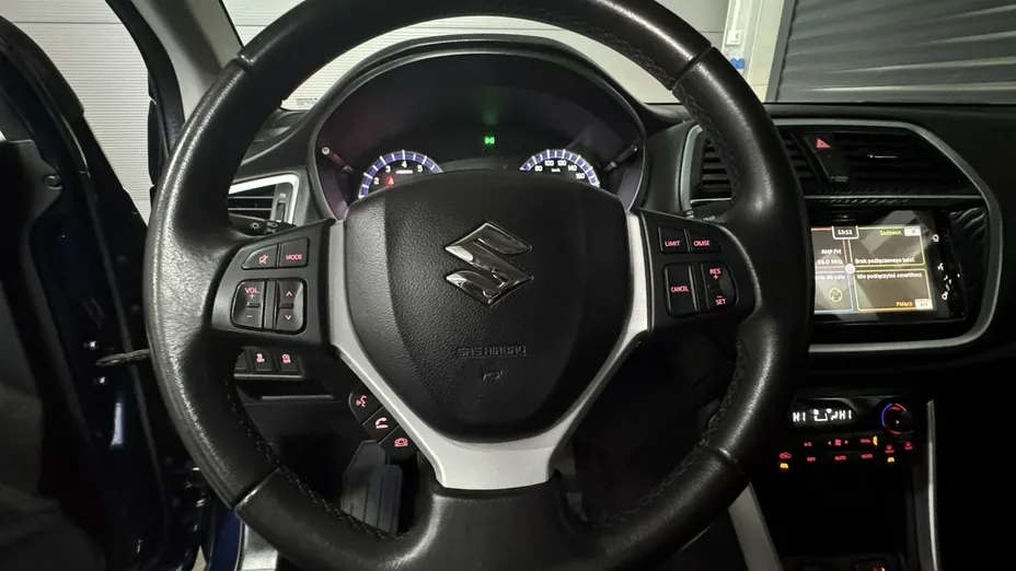 SUZUKI S-Cross -
