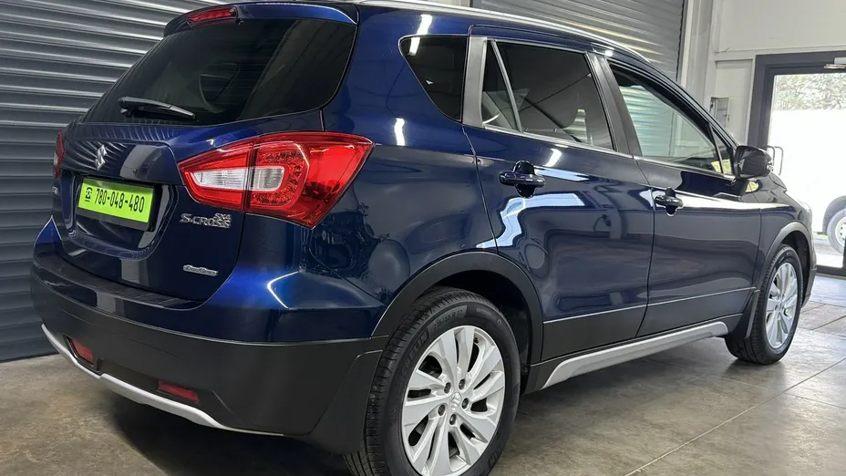 SUZUKI S-Cross -