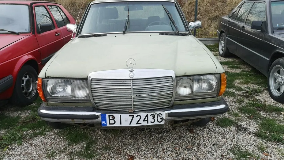 MERCEDES-BENZ 123 -