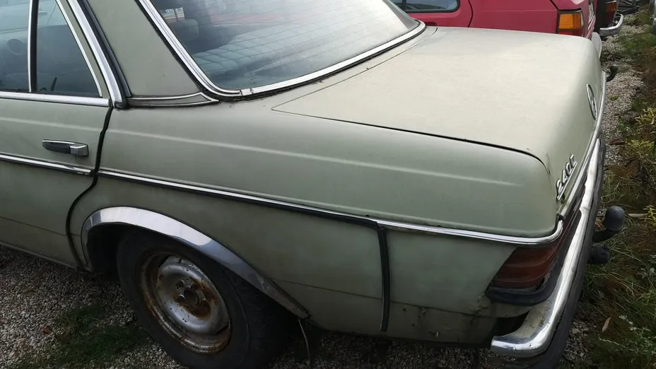 MERCEDES-BENZ 123 -