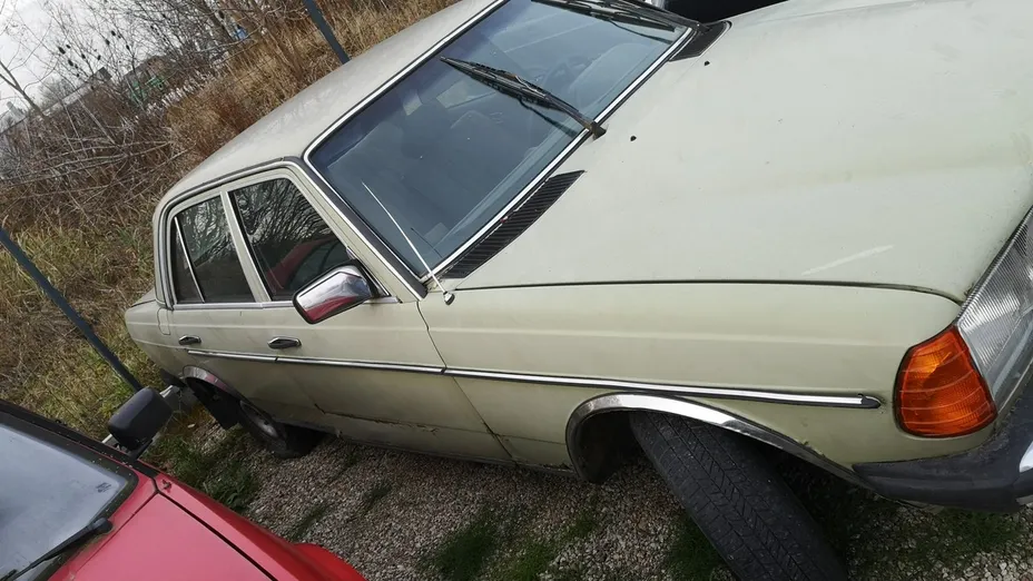 MERCEDES-BENZ 123 -