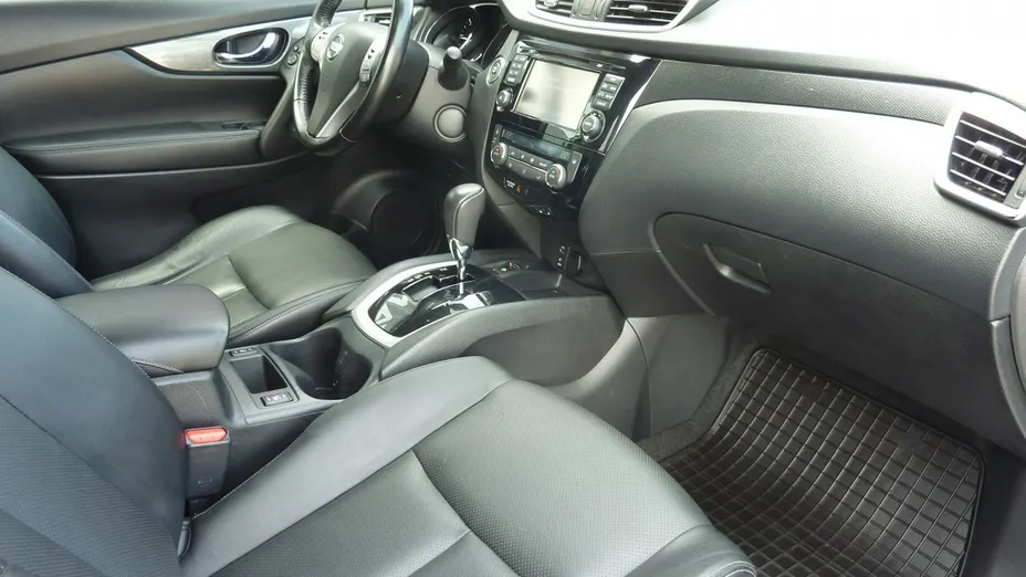 NISSAN X-Trail -