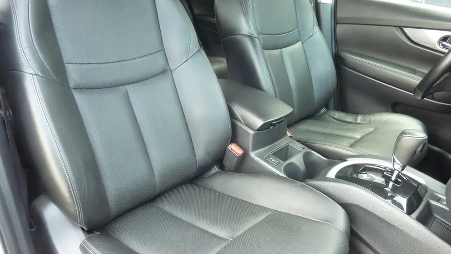 NISSAN X-Trail -