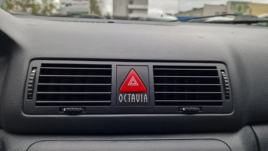 SKODA Octavia -