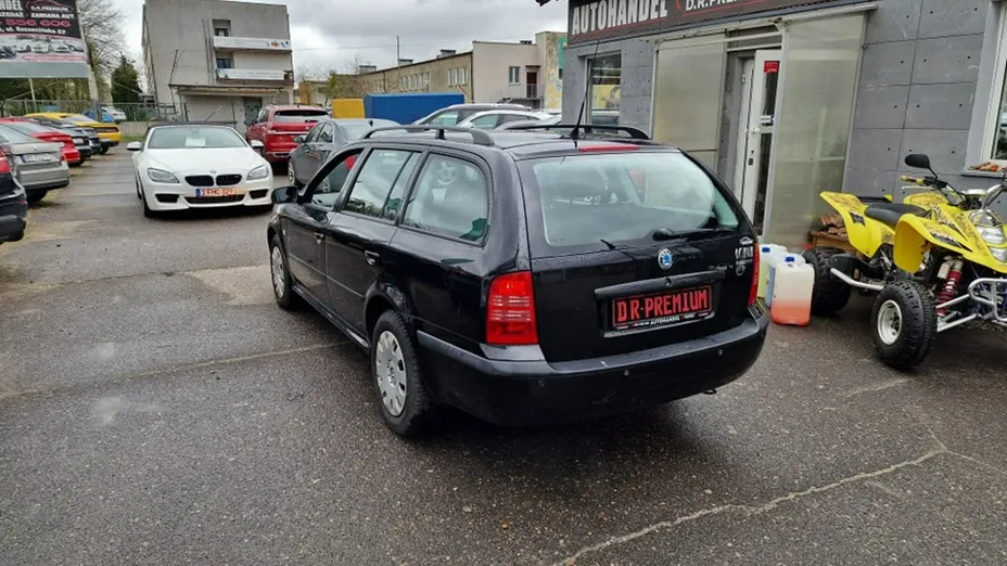 SKODA Octavia -