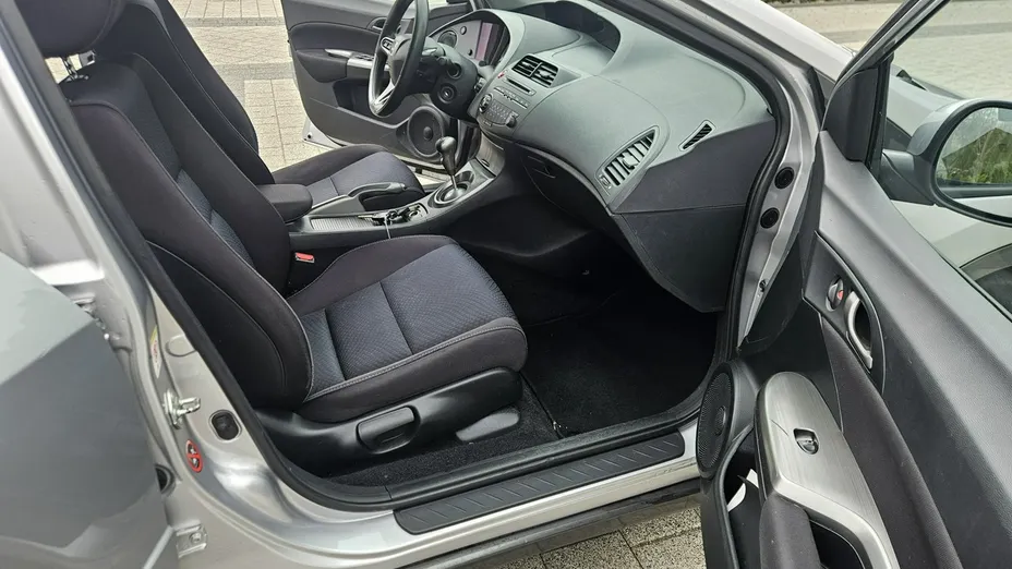 HONDA Civic -