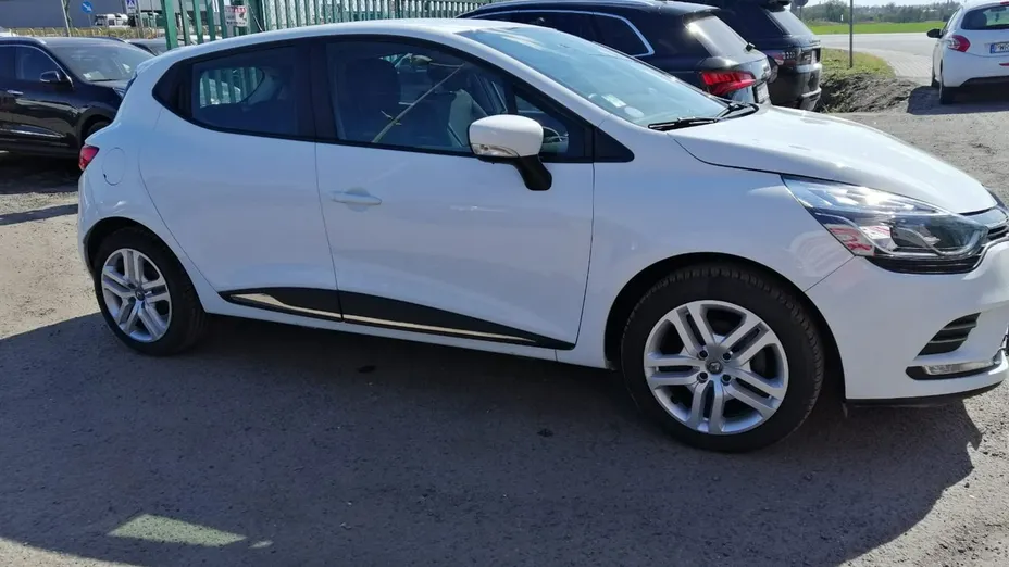 RENAULT Clio -
