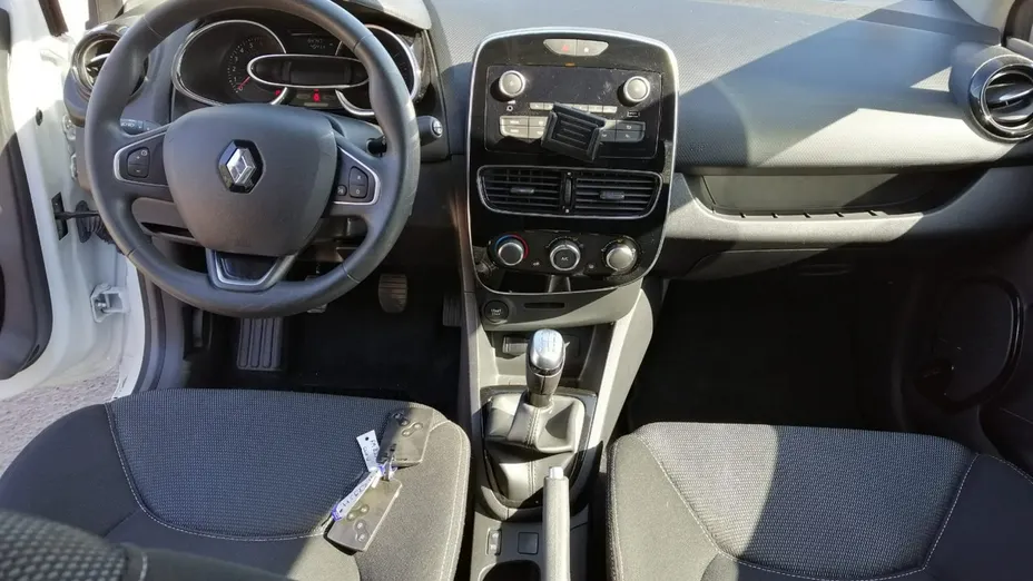 RENAULT Clio -