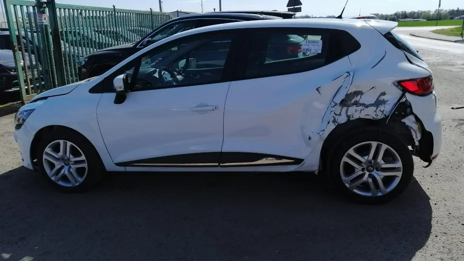 RENAULT Clio -