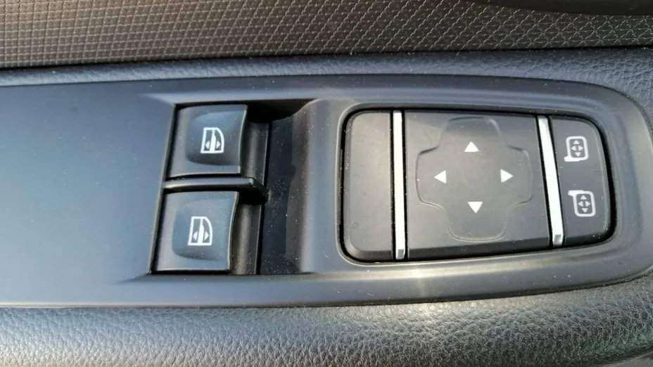 RENAULT Clio -