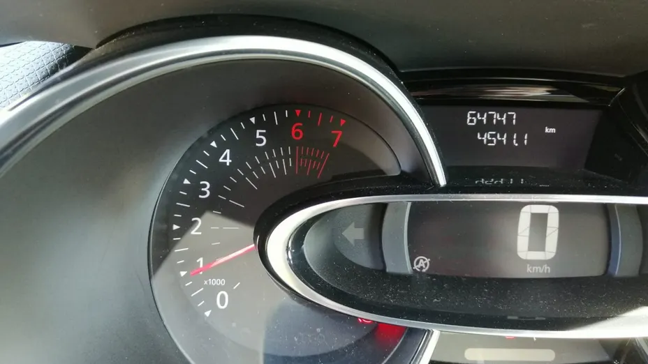 RENAULT Clio -