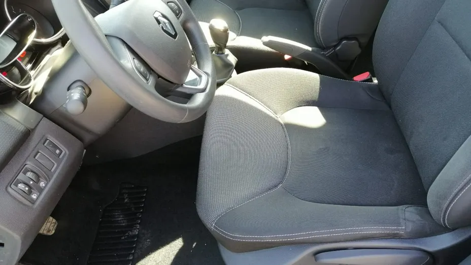 RENAULT Clio -